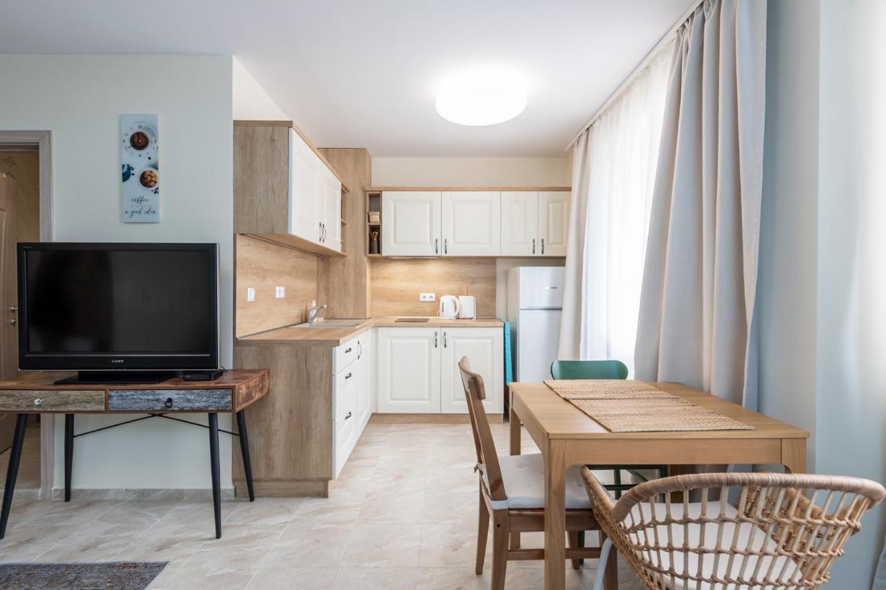 Turquoise Apartment Pomorie Bagian luar foto